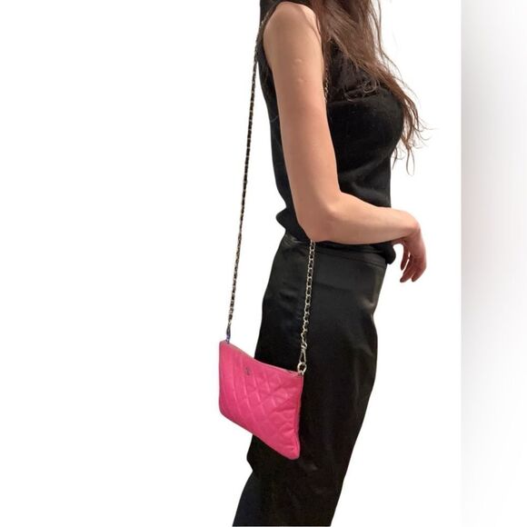 Chanel caviar Quilted pink leather Clutch - Picture 4 of 16